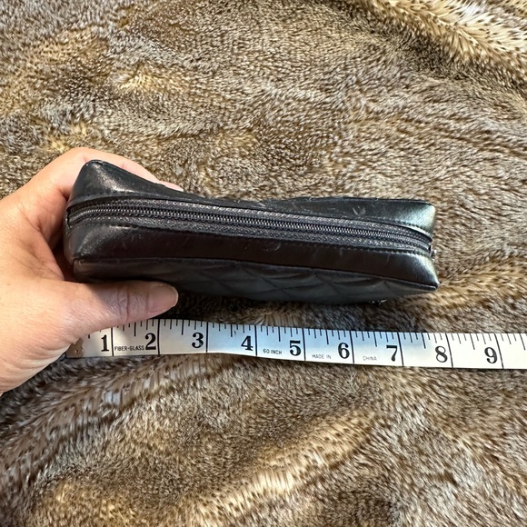 Chanel zipper pouch - Picture 5 of 14